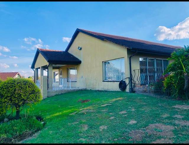 4 BEDROOM HOUSE FOR SALE IN PRESIDENT PARK